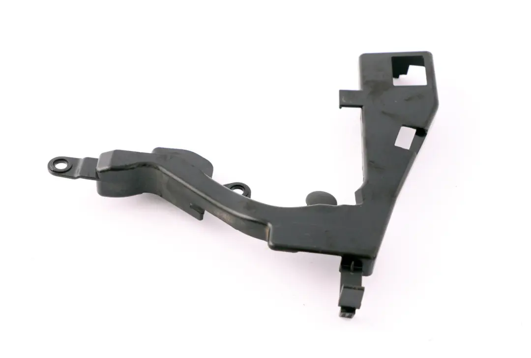 Uchwyt linki cięgna klapy tylnej tył do BMW E65 E66 o numerze 7010977 BMW E65 E66 Uchwyt linki cięgna klapy tylnej tył - SKU 7010977 - Numer Części 7010977