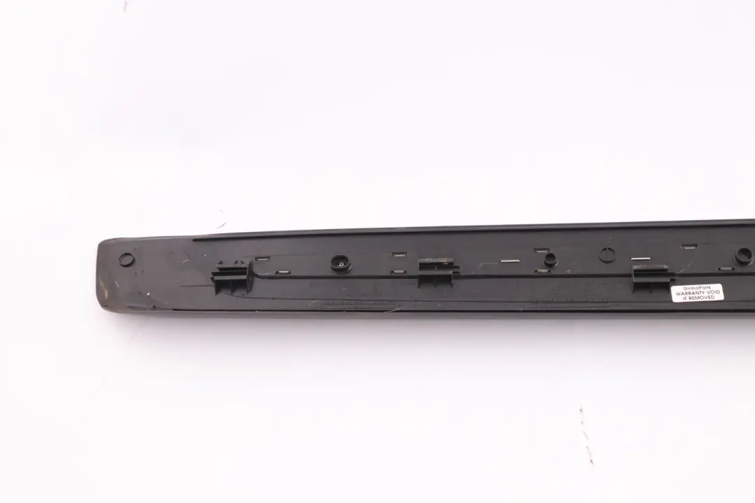 BMW E63 E64 Bande Garniture Couvercle D'Entrée Avant Droite Noire - SKU 7011076 - Numéro de pièce 7011076
