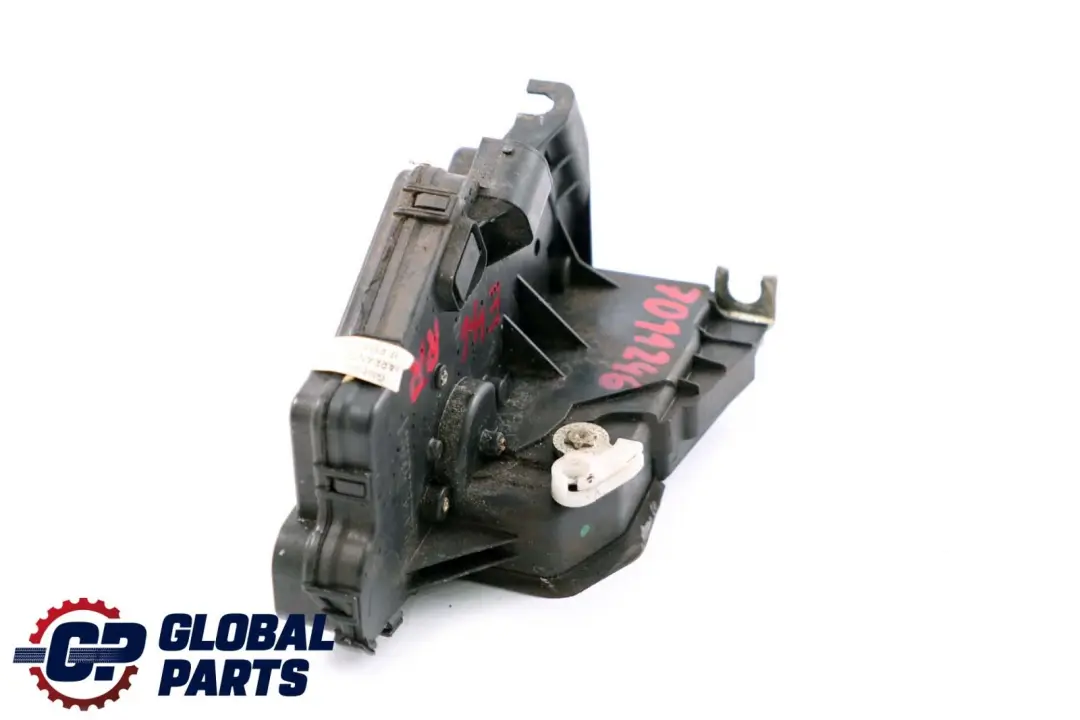 Serrure de Verrou Rotatif Actuateur Droite Porte Arriere pour BMW E46 à propos du numéro de pièce 7011246 BMW E46 Serrure de Verrou Rotatif Actuateur Droite Porte Arriere - SKU 7011246 - Numéro de pièce 7011246