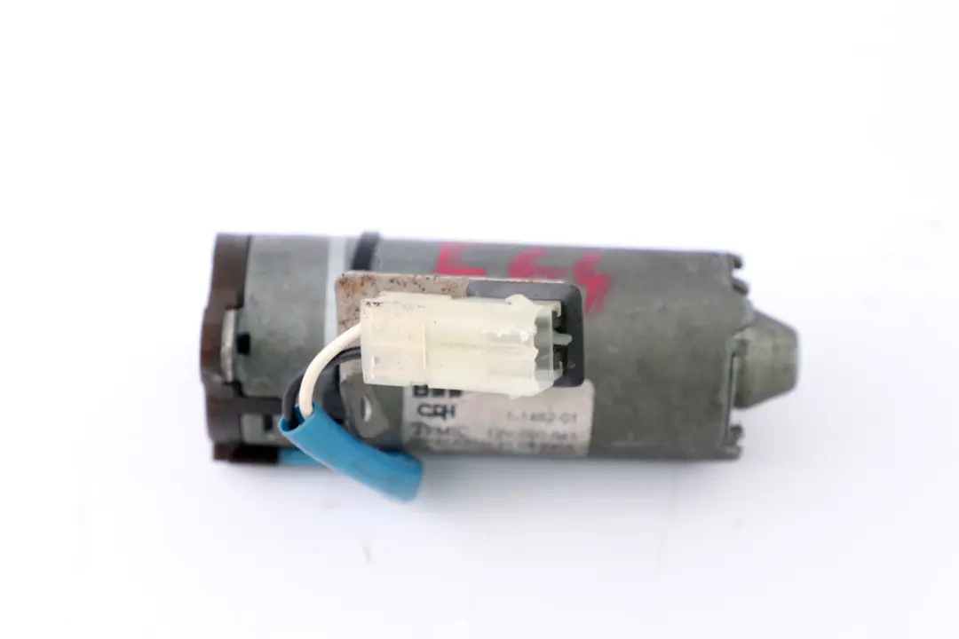 Moteur de réglage de la hauteur du siège avant gauche 1-1482-01 pour BMW E46 E64 à propos du numéro de pièce 7011737 BMW E46 E64 Moteur de réglage de la hauteur du siège avant gauche 1-1482-01 - SKU 7011737 - Numéro de pièce 7011737