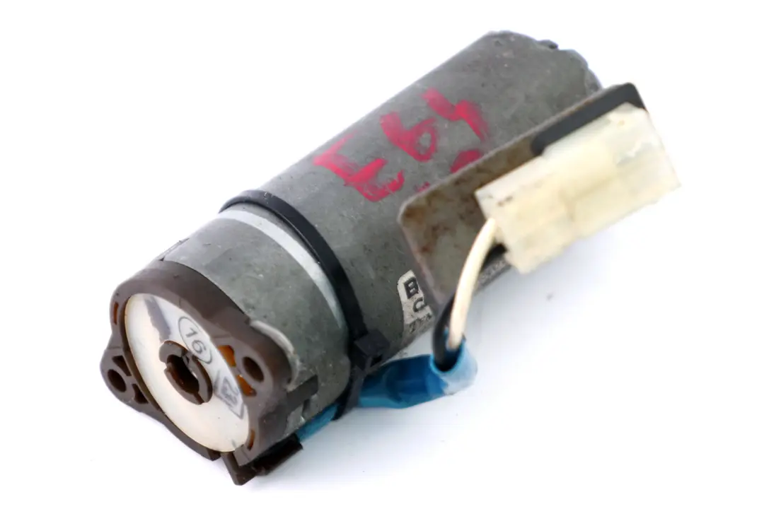 Motore regolazione altezza sedile anteriore sinistro 1-1482-01 per BMW E46 E64 con numero di parte 7011737 BMW E46 E64 Motore regolazione altezza sedile anteriore sinistro 1-1482-01 - SKU 7011737 - Numero di parte 7011737