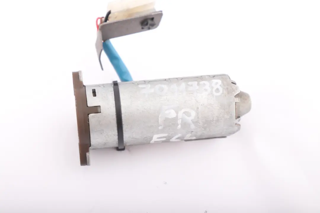 Regolazione altezza sedili anteriore destra per BMW 3 6 E46 E64 con numero di parte 7011738 BMW 3 6 E46 E64 Regolazione altezza sedili anteriore destra - SKU 7011738 - Numero di parte 7011738