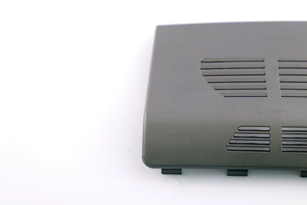 Console Centrale Insertion Arriere Argent Fonce pour BMW E65 E66 E67 à propos du numéro de pièce 7012196 BMW E65 E66 E67 Console Centrale Insertion Arriere Argent Fonce - SKU 7012088 - Numéro de pièce 7012196