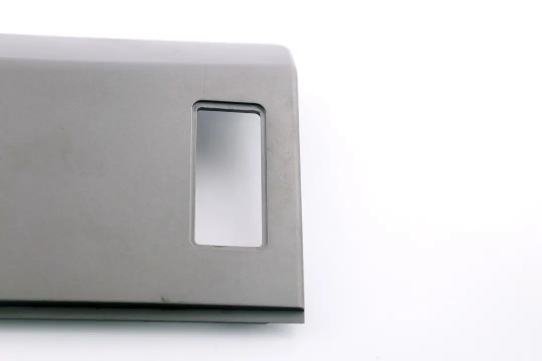 Utilizzo Console Frontale Scuro Argento per BMW E65 E66 E67 con numero di parte 7012196 BMW E65 E66 E67 Utilizzo Console Frontale Scuro Argento - SKU 7012196 - Numero di parte 7012196