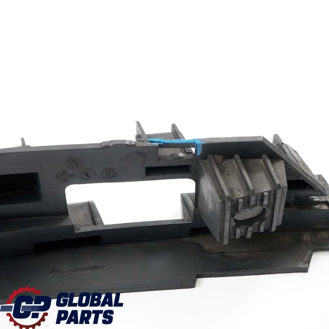 BMW E65 E66 1 Soporte Derecho Trim Panel Mount - SKU 7012200-1 - Número de pieza 7012200