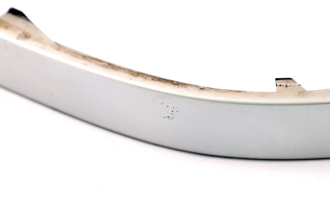 Paraurti Posteriore Sinistro Modanatura Trim Titansilber per BMW E65 con numero di parte 7012287 BMW E65 Paraurti Posteriore Sinistro Modanatura Trim Titansilber - SKU 7012287-TS - Numero di parte 7012287