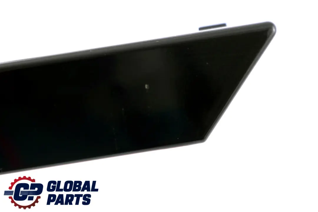 Blende Heckleuchte hinten rechts SCHWARZ Black Sapphire - 475 für BMW 7 er E65 mit Teilenummer 7012288 BMW 7 er E65 Blende Heckleuchte hinten rechts SCHWARZ Black Sapphire - 475 - SKU 7012288-BS - Teilenummer 7012288