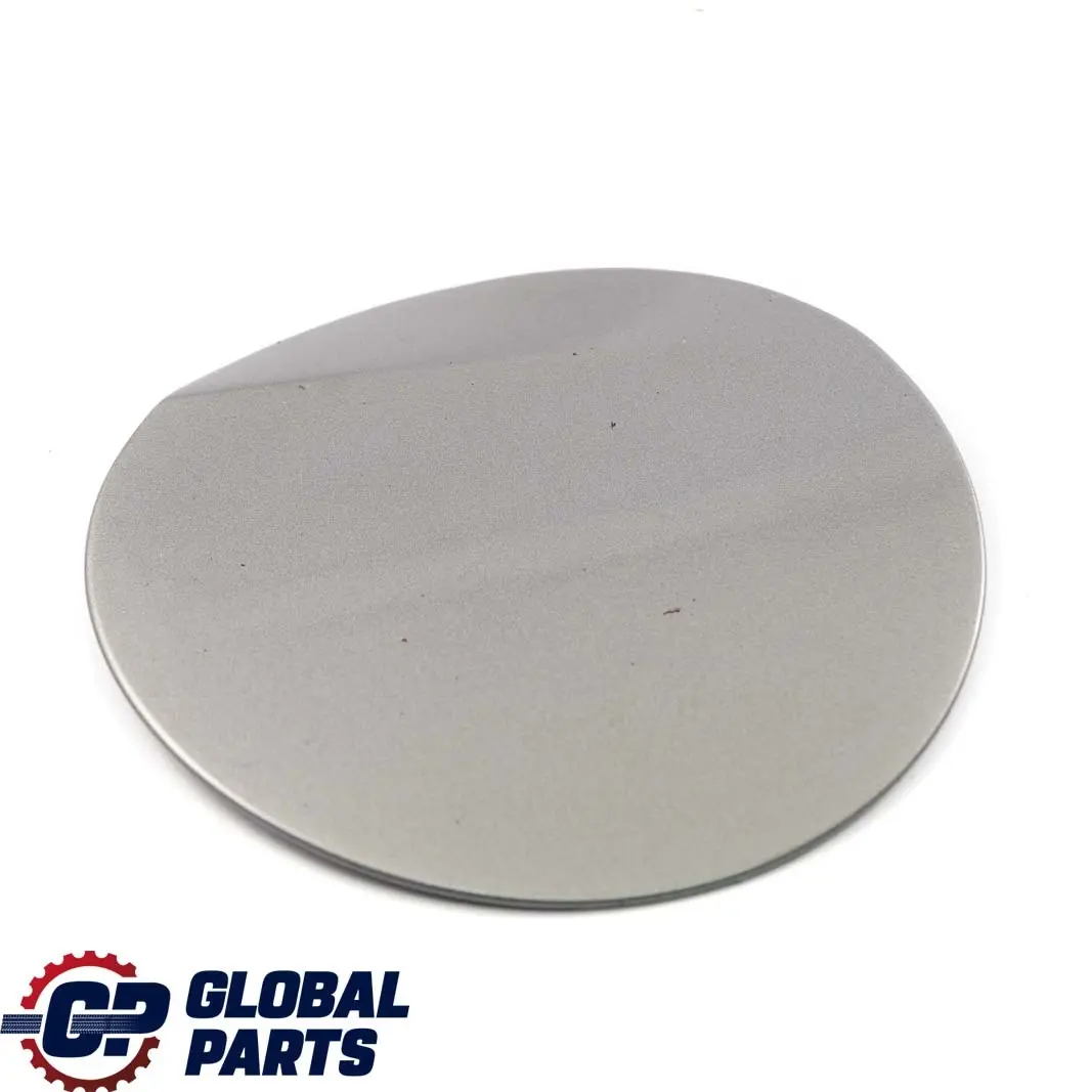 Filler Fill In Flap Cap Cover Sterlinggrau Metallic 472 Grey para BMW Z4 E85 Fuel con número de pieza 7012740 BMW Z4 E85 Fuel Filler Fill In Flap Cap Cover Sterlinggrau Metallic 472 Grey - SKU 7012740-STG - Número de pieza 7012740
