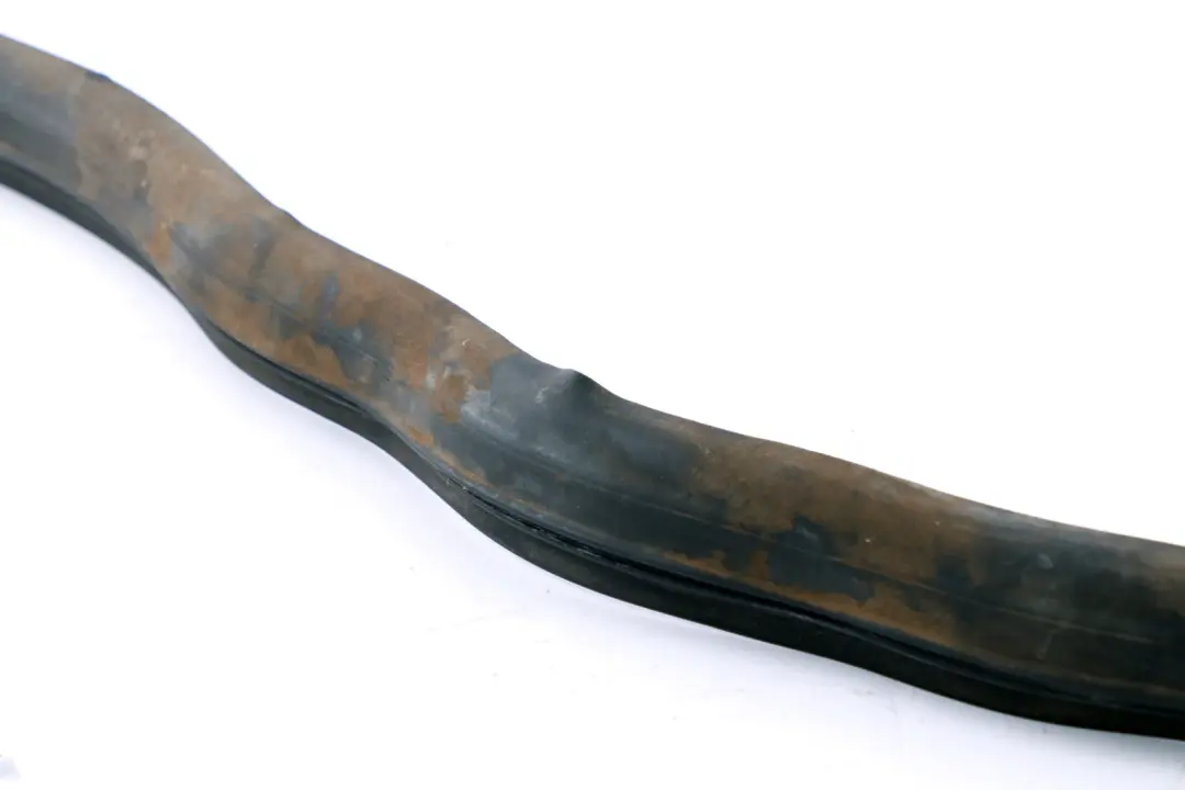 Joint Compartiment Moteur pour BMW E65 E66 E67 à propos du numéro de pièce 7013744 BMW E65 E66 E67 Joint Compartiment Moteur - SKU 7013744 - Numéro de pièce 7013744