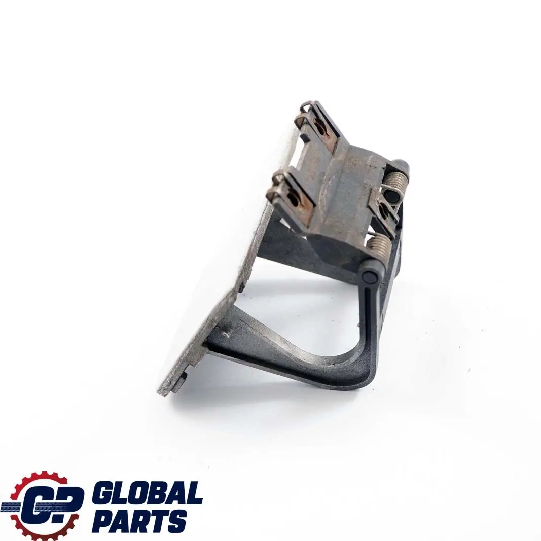 Ugello Lavafari Copertura Getto Destro Titansilber Argento per BMW E65 E66 con numero di parte 7015024 BMW E65 E66 Ugello Lavafari Copertura Getto Destro Titansilber Argento - SKU 7015024-TS - Numero di parte 7015024