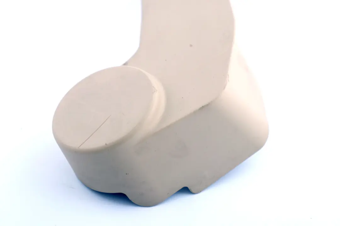 Front Seat Outer Right O/S Covering Cover Trim Beige to BMW E65 with Part number 8259802 BMW E65 Front Seat Outer Right O/S Covering Cover Trim Beige - SKU 7015348 - Part number 8259802