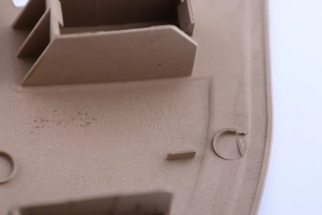 Vordersitz außen rechts Abdeckung Abdeckung Trim Beige für BMW 7 E65 mit Teilenummer 8259802 BMW 7 E65 Vordersitz außen rechts Abdeckung Abdeckung Trim Beige - SKU 7015348 - Teilenummer 8259802