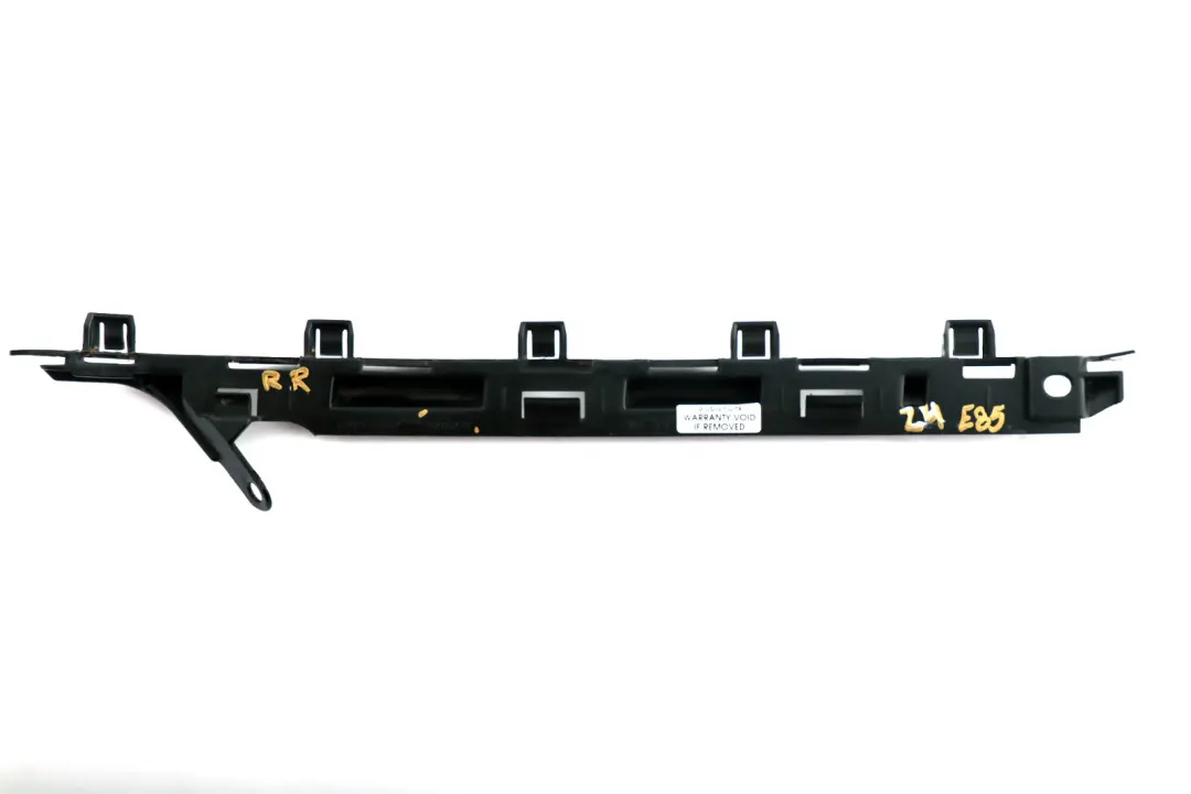 Mocowanie Ślizg Zderzaka Prawy Tył do BMW Z4 E85 o numerze 7016078 BMW Z4 E85 Mocowanie Ślizg Zderzaka Prawy Tył - SKU 7016078 - Numer Części 7016078