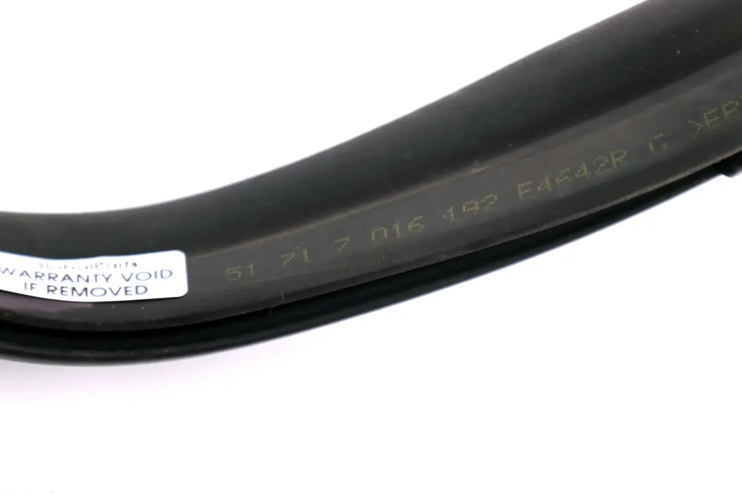 Front Bonnet Rubber Seal Gasket to BMW Z4 Series E85 E86 with Part number 7016192 BMW Z4 Series E85 E86 Front Bonnet Rubber Seal Gasket - SKU 7016192 - Part number 7016192