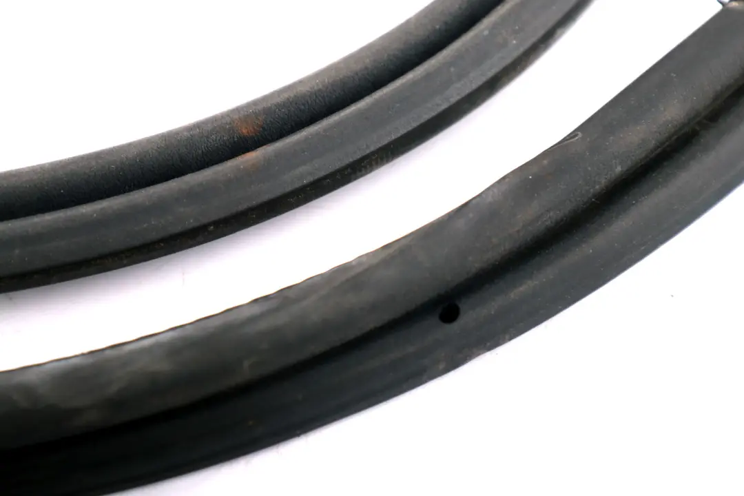 BMW Z4 Series E85 Rear Boot Trunk Lid Tailgate Rubber Sealing Gasket - SKU 7016194 - Part number 7016194