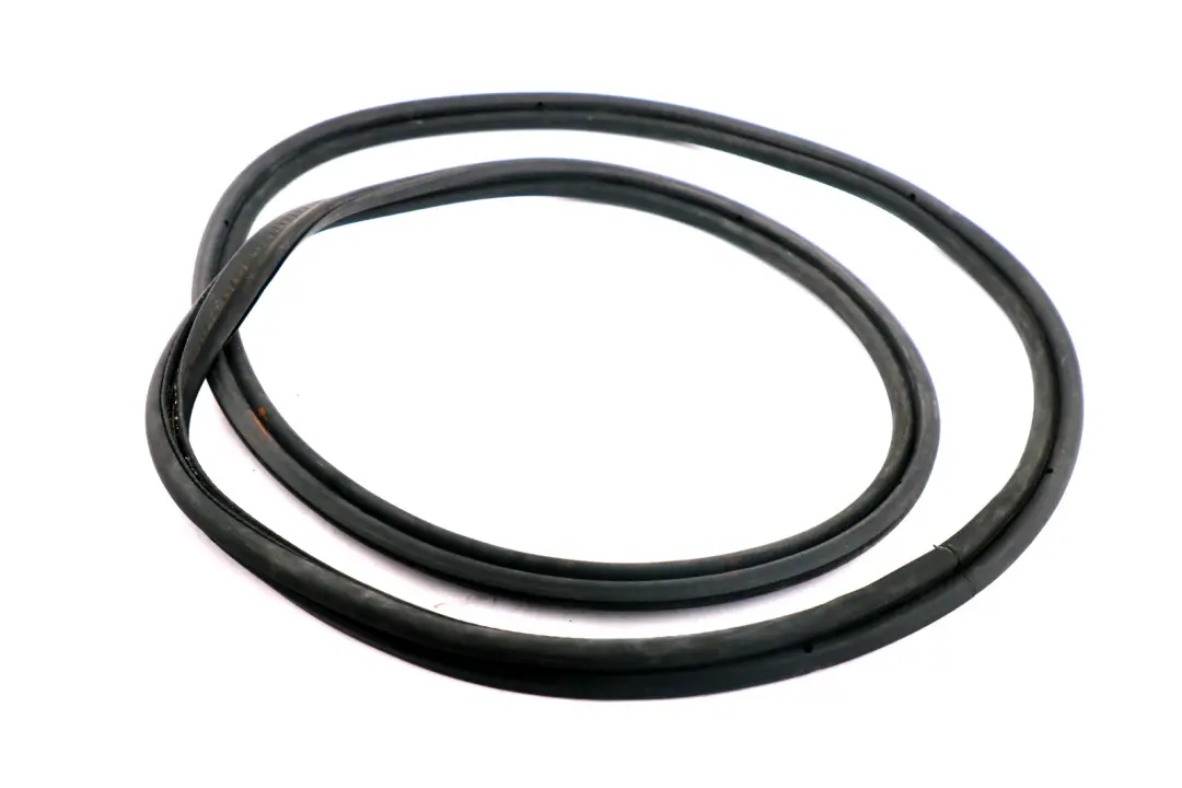 BMW Z4 Series E85 Rear Boot Trunk Lid Tailgate Rubber Sealing Gasket - SKU 7016194 - Part number 7016194
