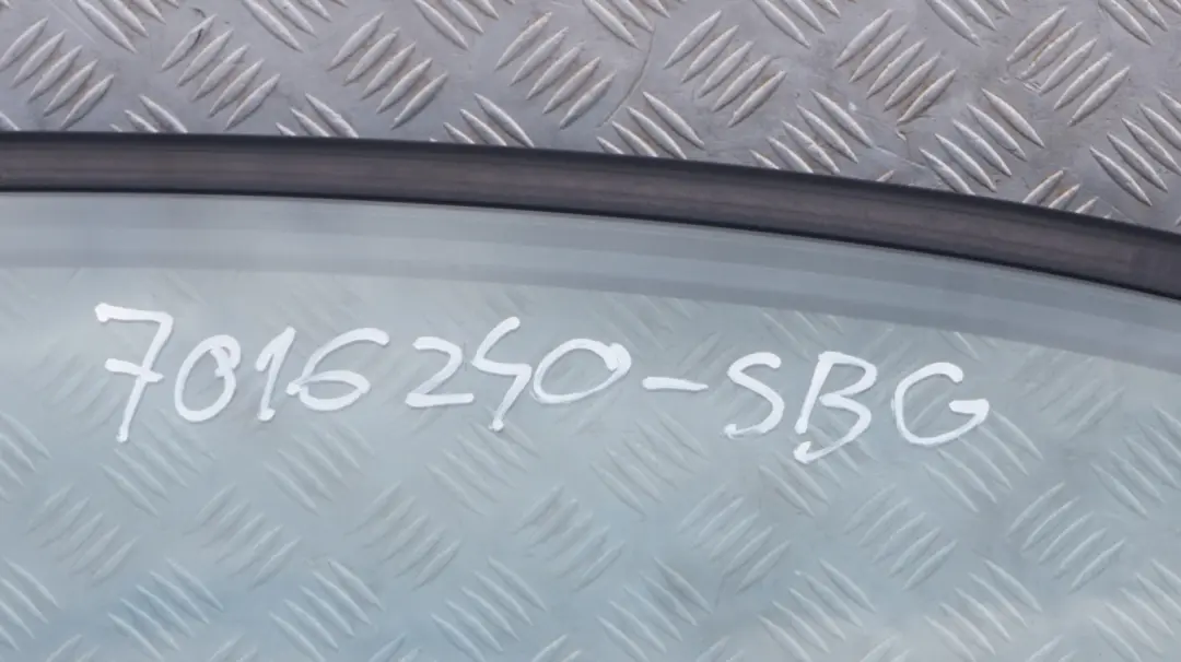 BMW E46 Drzwi prawe przednie przód silbergrau - SKU 7016240-SBG - Numer Części 7016239