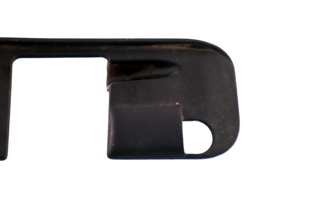 Abdeckung Scharnier Links Heckklappe/Schliesssystem für BMW 3 er E46 mit Teilenummer 7016519 BMW 3 er E46 Abdeckung Scharnier Links Heckklappe/Schliesssystem - SKU 7016519 - Teilenummer 7016519