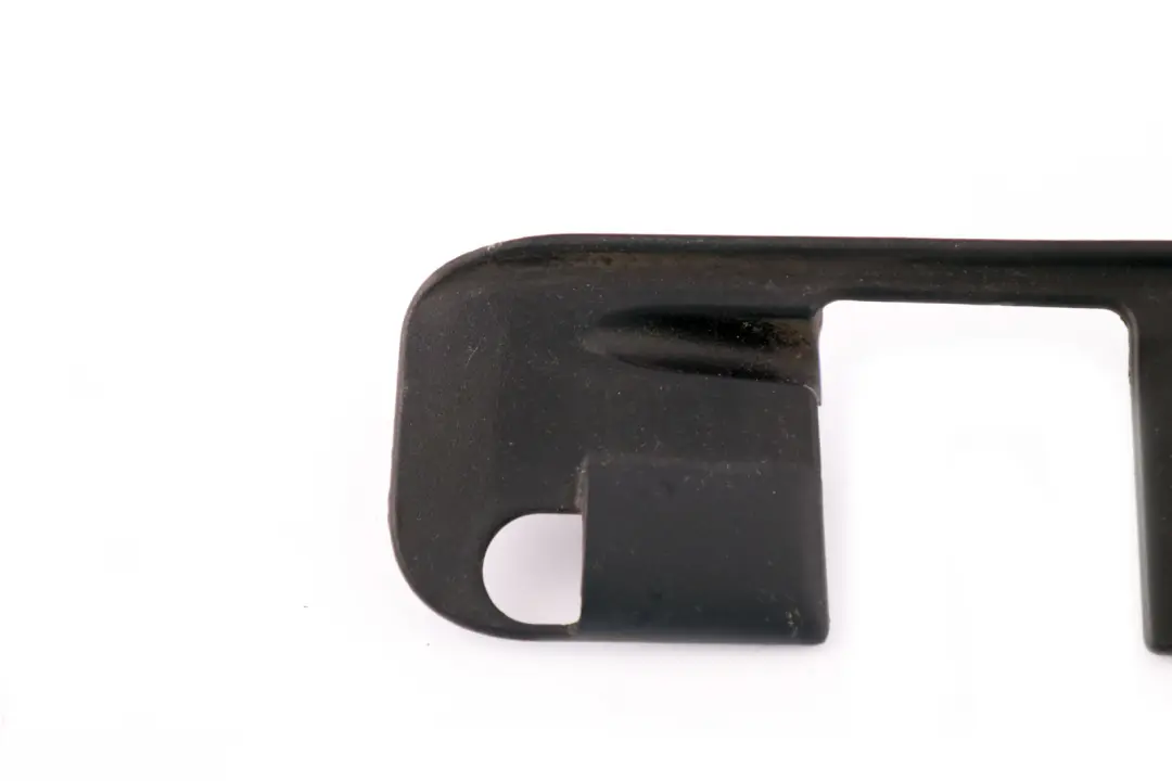 Abdeckung Scharnier Rechts Heckklappe/Schliesssystem für BMW 3 er E46 mit Teilenummer 7016520 BMW 3 er E46 Abdeckung Scharnier Rechts Heckklappe/Schliesssystem - SKU 7016520 - Teilenummer 7016520