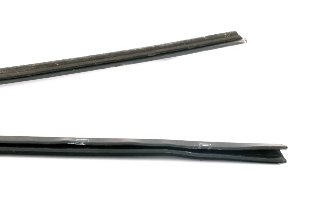 BMW Z4 Series E85 E86 Outer Weatherstrip Gasket Seal Left N/S - SKU 7016637 - Part number 7016637