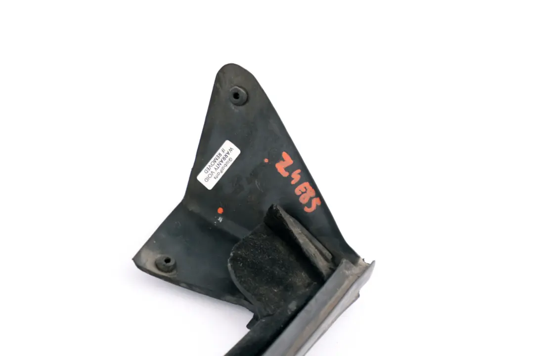 Embellecedor Burlete Derecha para BMW Serie Z4 E85 E86 con número de pieza 7016638 BMW Serie Z4 E85 E86 Embellecedor Burlete Derecha - SKU 7016638 - Número de pieza 7016638