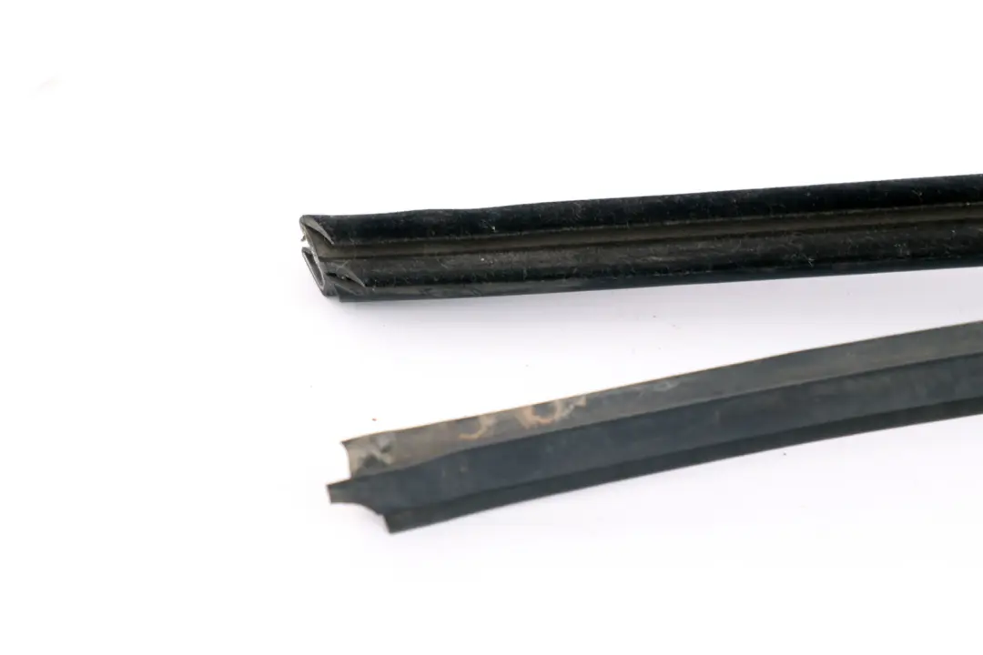 Reihe E85 E86 Schachtabdeckung rechts 5133 für BMW Z4 mit Teilenummer 7016638 BMW Z4 Reihe E85 E86 Schachtabdeckung rechts 5133 - SKU 7016638 - Teilenummer 7016638