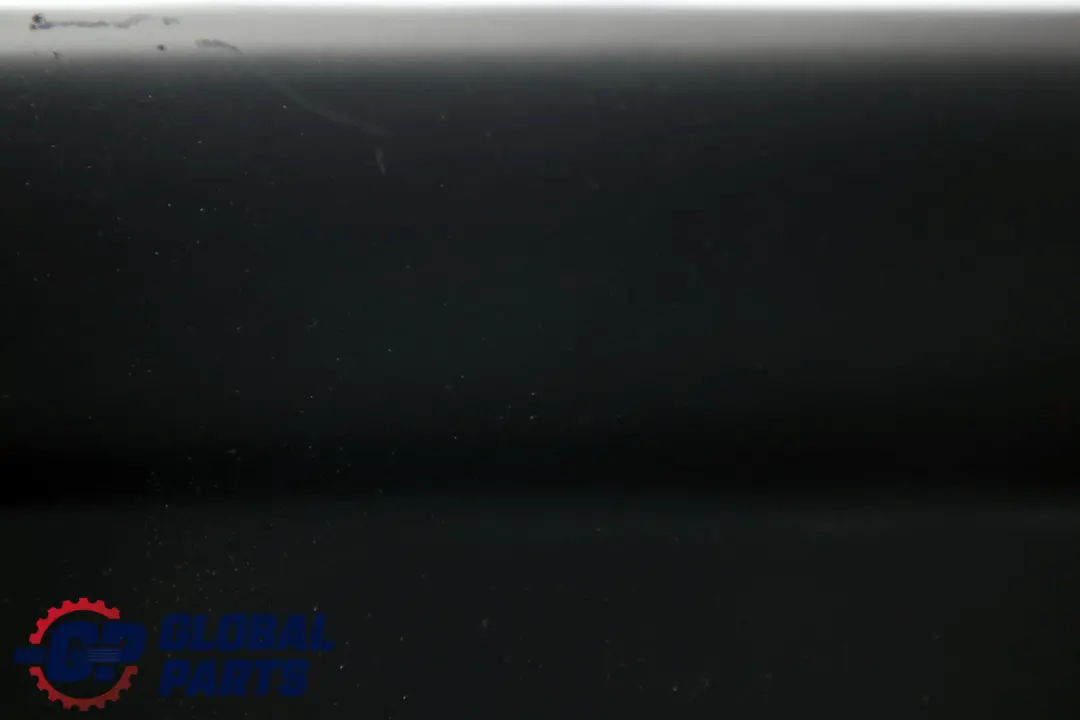 Parabrisas Panel Cubierta Superior Negro para BMW Z4 Serie E85 con número de pieza 7016664 BMW Z4 Serie E85 Parabrisas Panel Cubierta Superior Negro - SKU 7016664 - Número de pieza 7016664