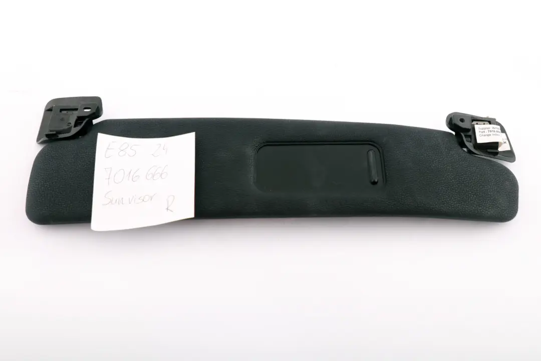 Reihe E85 Fahrer Sonnenblendenspiegel rechts Schwarz Black für BMW Z4 mit Teilenummer 7016666 BMW Z4 Reihe E85 Fahrer Sonnenblendenspiegel rechts Schwarz Black - SKU 7016666 - Teilenummer 7016666