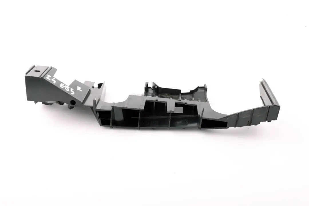 Blende Rechts Schwarz Black 7055410 für BMW Z4 er E85 mit Teilenummer 7016672 BMW Z4 er E85 Blende Rechts Schwarz Black 7055410 - SKU 7016672 - Teilenummer 7016672