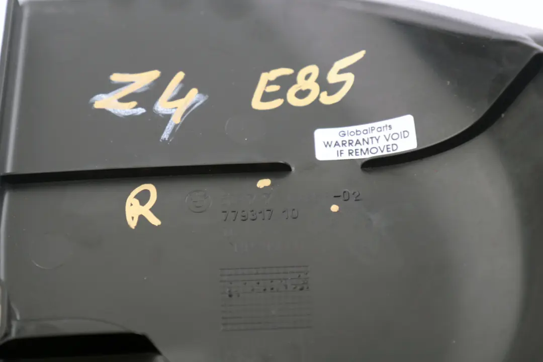 Blende Aussen Rechts Schwarz für BMW Z4 er E85 Roadster mit Teilenummer 7016686 BMW Z4 er E85 Roadster Blende Aussen Rechts Schwarz - SKU 7016686 - Teilenummer 7016686