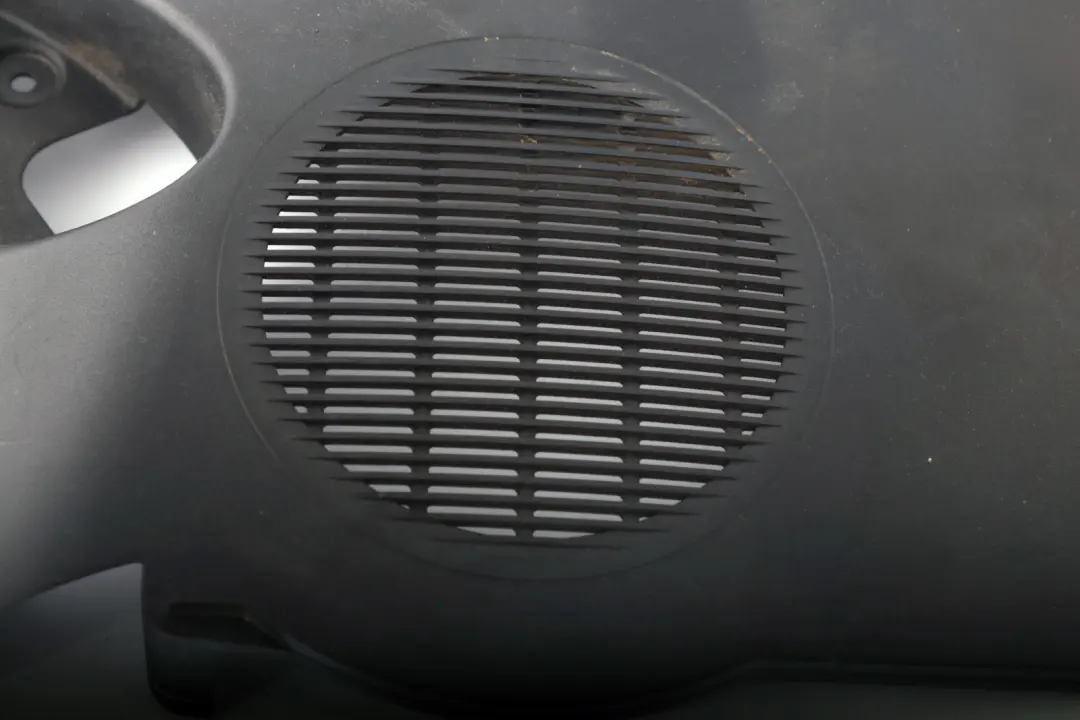 Front Leg Room Lateral Trim Panel Cover Right O/S to BMW Z4 E85 Roadster with Part number 7016794 BMW Z4 E85 Roadster Front Leg Room Lateral Trim Panel Cover Right O/S - SKU RHD-7016794 - Part number 7016794