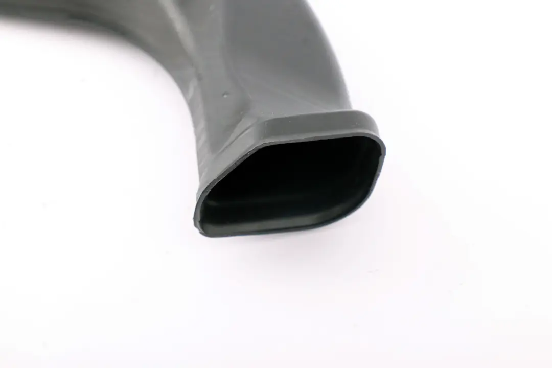 Kanał nawiewu zimnego powietrza Lewy do BMW E85 E86 o numerze 7016913 BMW E85 E86 Kanał nawiewu zimnego powietrza Lewy - SKU 7016913 - Numer Części 7016913
