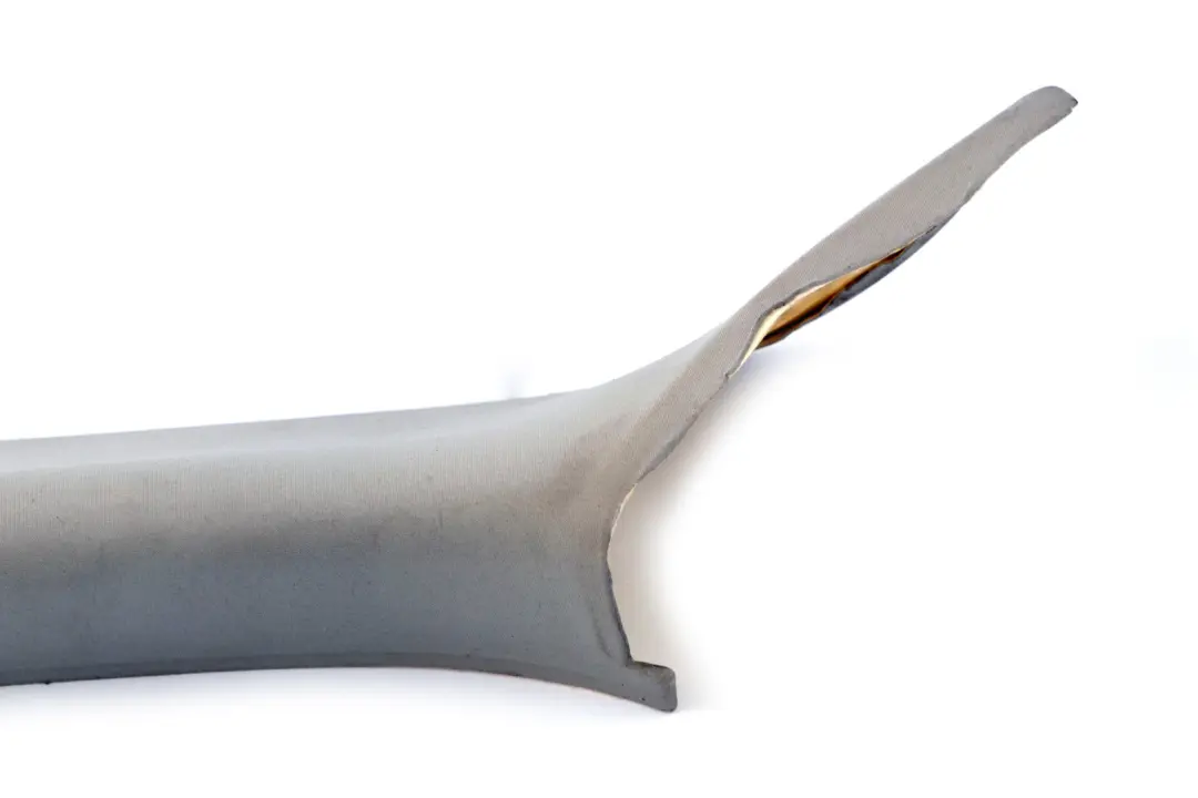 Apertura Cappuccio SX Grigio Pietra Grigio 8223665 per BMW 7 Serie E65 E66 con numero di parte 7018075 BMW 7 Serie E65 E66 Apertura Cappuccio SX Grigio Pietra Grigio 8223665 - SKU 7018075 - Numero di parte 7018075