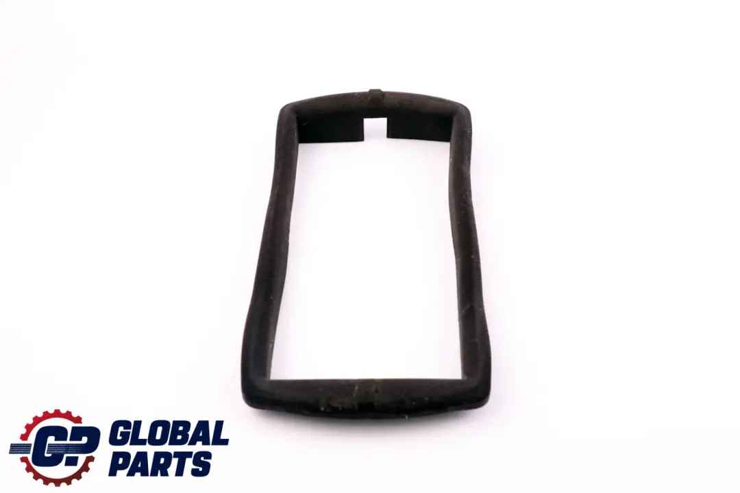 BMW E65 E66 E67 Uszczelka schowka podłokietnika - SKU 7018120 - Numer Części 7018120
