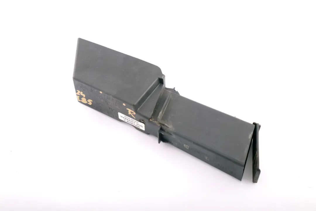 BMW Z4 Series E85 Various Body Parts Water Drain Trim Right O/S - SKU 7018222 - Part number 7018222