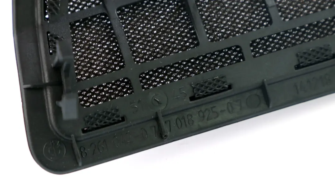 BMW E65 E66 Osłona Maskownica Głośnika 8261042 - SKU 7018229 - Numer Części 7018229