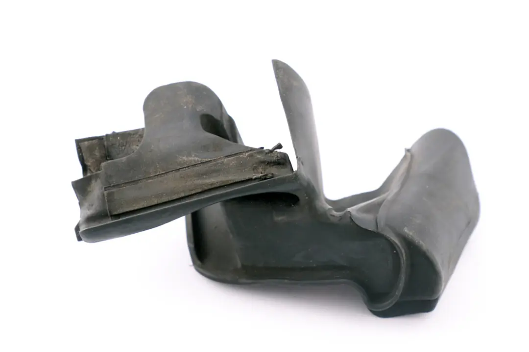 Guarnizione In Gomma Per Rivestimento Montante B Sinistra per BMW Z4 E85 con numero di parte 7018355 BMW Z4 E85 Guarnizione In Gomma Per Rivestimento Montante B Sinistra - SKU 7018355 - Numero di parte 7018355