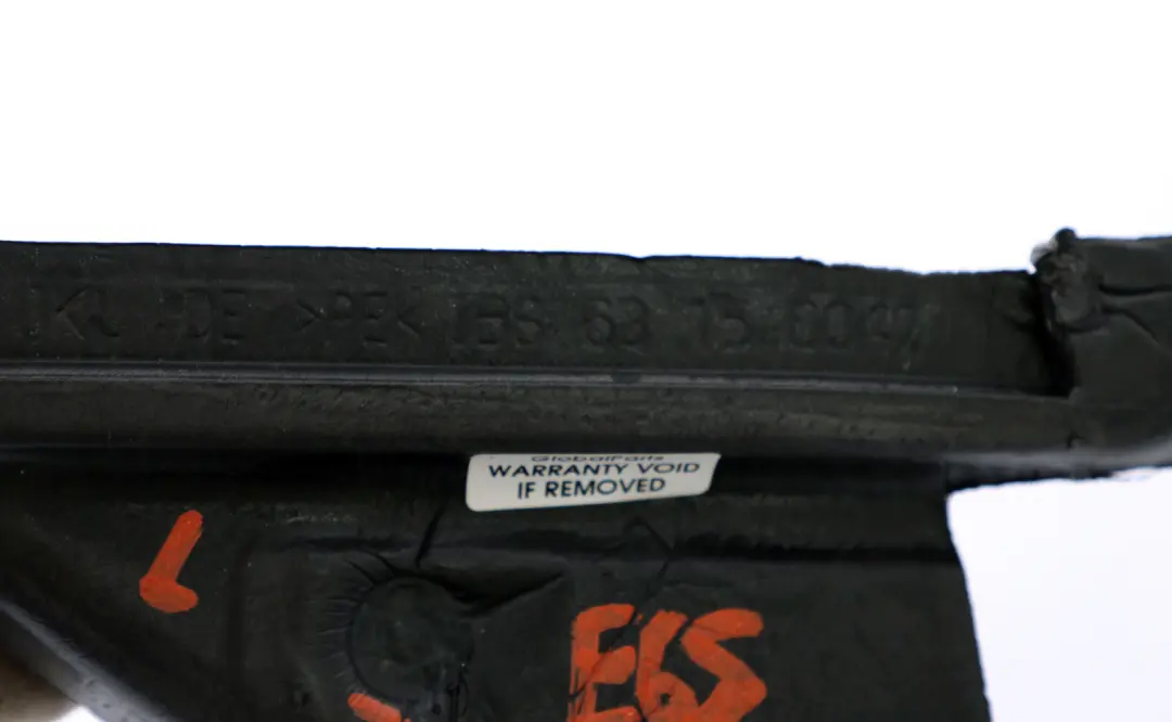 Junta Espejo Exterior Triangulo Izquierdo para BMW E65 E66 con número de pieza 7018901 BMW E65 E66 Junta Espejo Exterior Triangulo Izquierdo - SKU 7018901 - Número de pieza 7018901