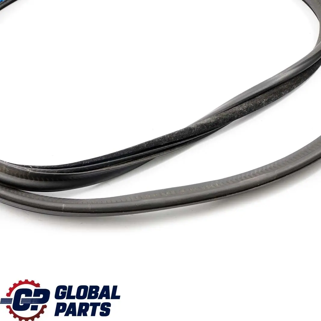 Trunk Lid Boot Sealing Seal Gasket para BMW E46 Touring con número de pieza 7019955 BMW E46 Touring Trunk Lid Boot Sealing Seal Gasket - SKU 7019955 - Número de pieza 7019955