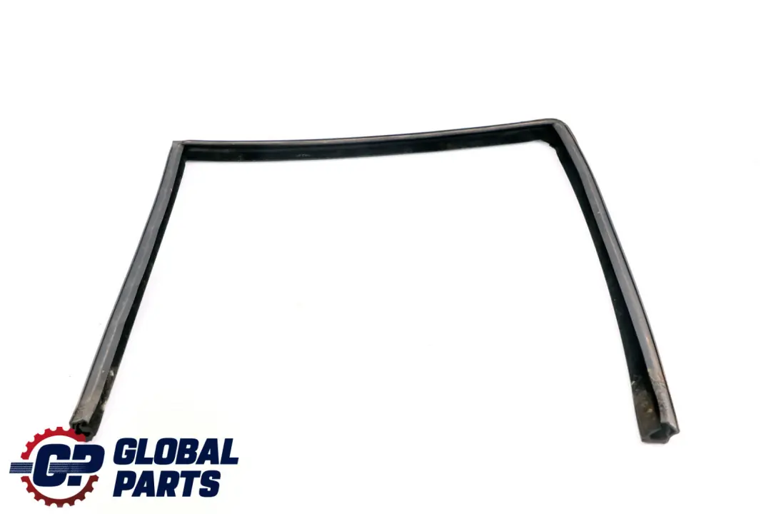 Uszczelka szyby drzwi prawy tył tylna do BMW E53 X5 o numerze 7020584 BMW E53 X5 Uszczelka szyby drzwi prawy tył tylna - SKU 7020584 - Numer Części 7020584