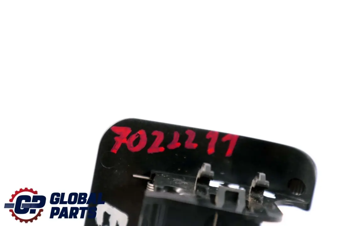 Blende Isofix Sitz Hinten Schwarz für BMW E61 mit Teilenummer 7022211 BMW E61 Blende Isofix Sitz Hinten Schwarz - SKU 7022211 - Teilenummer 7022211