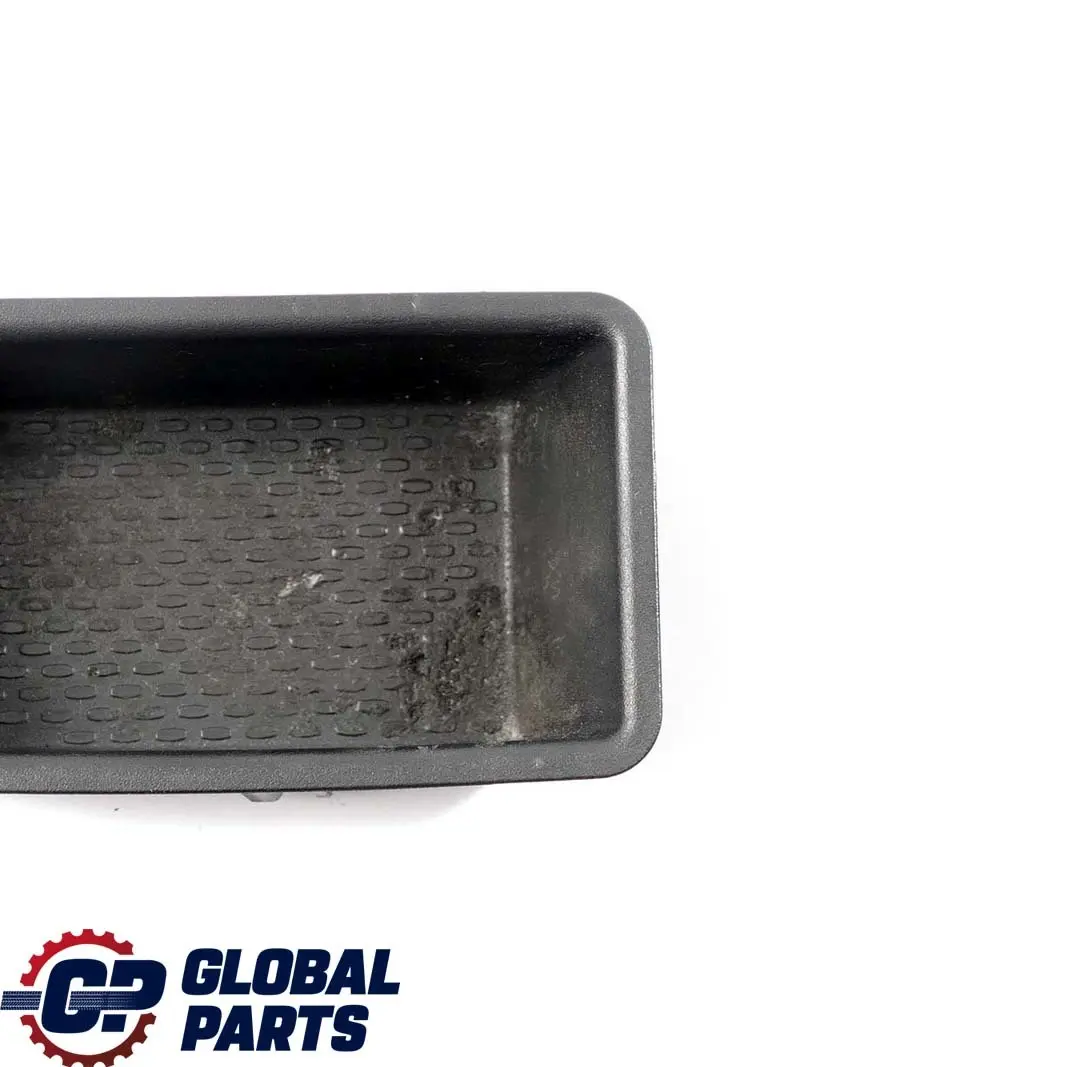 Console Centrale Inserto Posacenere Anteriore Divisorio per BMW E65 con numero di parte 7022797 BMW E65 Console Centrale Inserto Posacenere Anteriore Divisorio - SKU 7022797 - Numero di parte 7022797