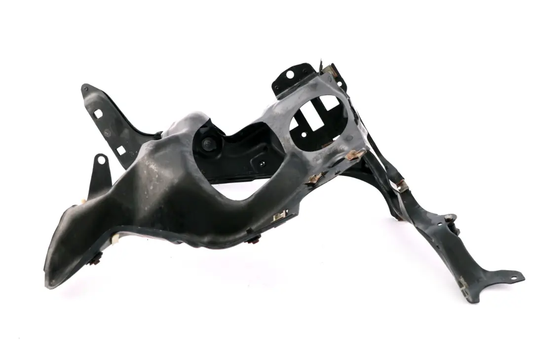 Okular Lewy Wzmocnienie Pasa do BMW E65 E66 o numerze 7022967 BMW E65 E66 Okular Lewy Wzmocnienie Pasa - SKU 7022967 - Numer Części 7022967