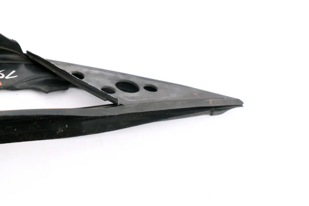 Tenuta Specchio Triangolare Esterno SX 5133 per BMW Z4 E85 E86 con numero di parte 7023967 BMW Z4 E85 E86 Tenuta Specchio Triangolare Esterno SX 5133 - SKU 7023967 - Numero di parte 7023967