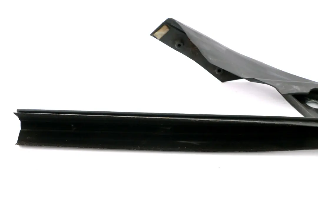 BMW Z4 Series E85 Seal Outer Mirror Triangle Right O/S - SKU 7023968 - Part number 7023968