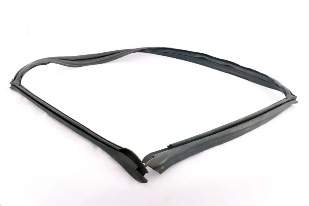 Tapa Delantera Parabrisas Sello Columna A para BMW Z4 E85 Roadster Cabrio con número de pieza 7023969 BMW Z4 E85 Roadster Cabrio Tapa Delantera Parabrisas Sello Columna A - SKU 7023969 - Número de pieza 7023969