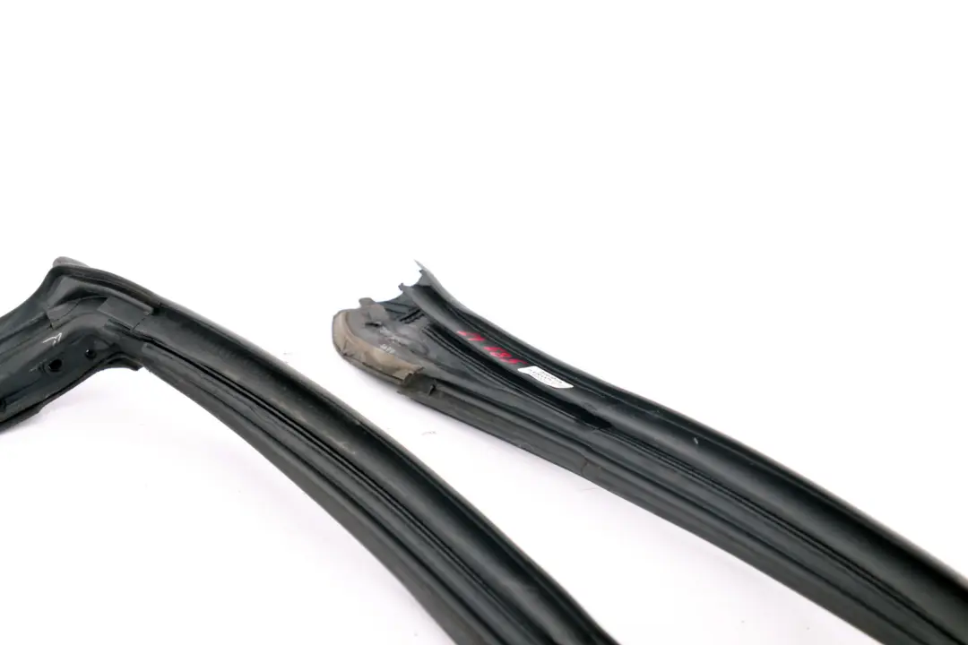 Abdichtung Windlauf A-Säule 7008911 für BMW Z4 er E85 Roadster Cabrio mit Teilenummer 7023969 BMW Z4 er E85 Roadster Cabrio Abdichtung Windlauf A-Säule 7008911 - SKU 7023969 - Teilenummer 7023969