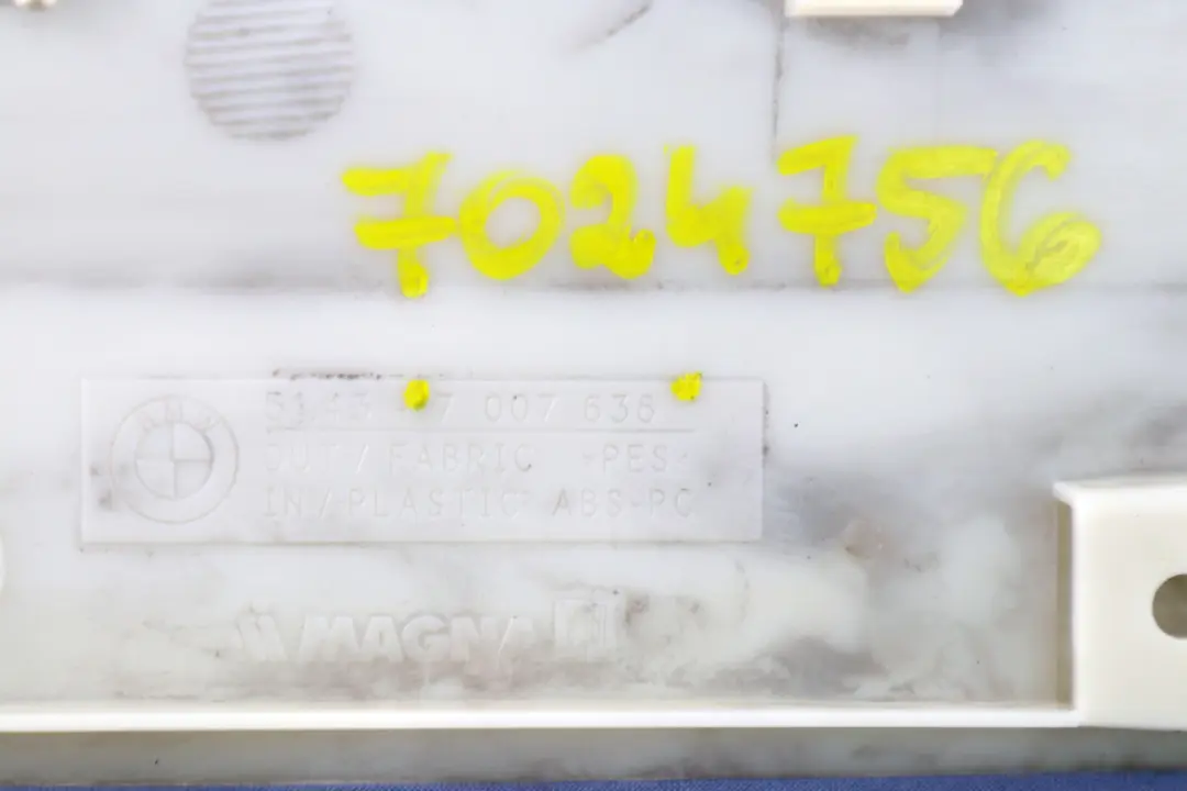 Verkleidung C-Säule hinten rechts Steingrau Grau 7007636 für BMW 7 er E65 E66 mit Teilenummer 7024756 BMW 7 er E65 E66 Verkleidung C-Säule hinten rechts Steingrau Grau 7007636 - SKU 7024756 - Teilenummer 7024756
