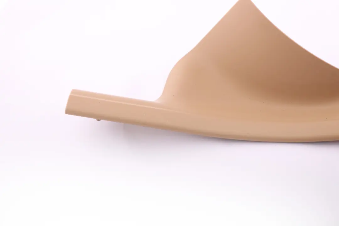 Striscia di copertura ingresso interno posteriore sinistro per BMW E60 E60N E61 E61N con numero di parte 7025009 BMW E60 E60N E61 E61N Striscia di copertura ingresso interno posteriore sinistro - SKU 7025009-1 - Numero di parte 7025009