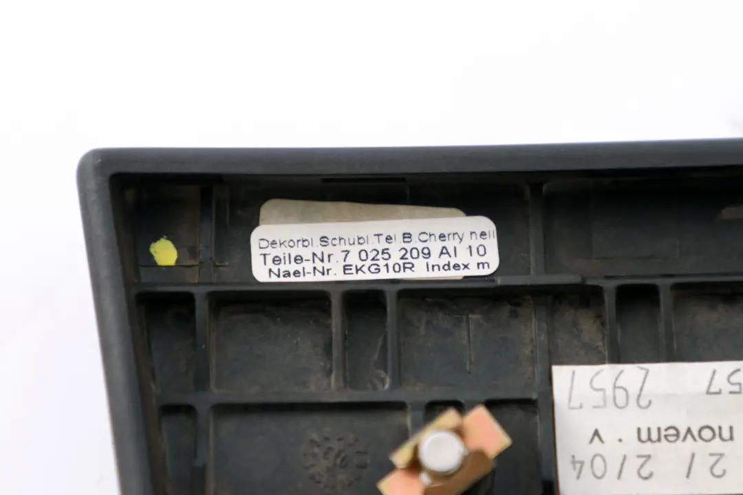 Wood Panel Trim Draw Telephone Cherry Light to BMW 7 Series E65 E66 with Part number 7025209 BMW 7 Series E65 E66 Wood Panel Trim Draw Telephone Cherry Light - SKU 7025209 - Part number 7025209